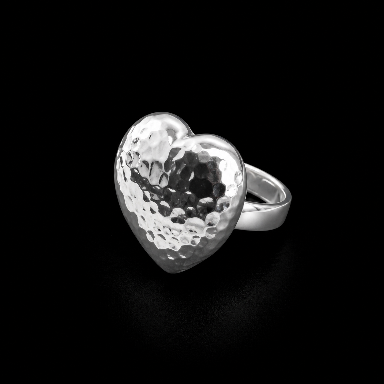 Anillo Corazón Abultado Martillado