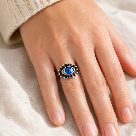 Anillo Ojo Turco con Marco de Perlas