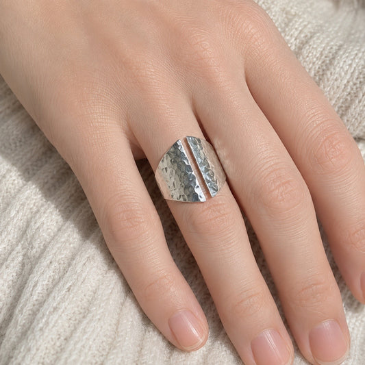 Anillo Martillado Ancho
