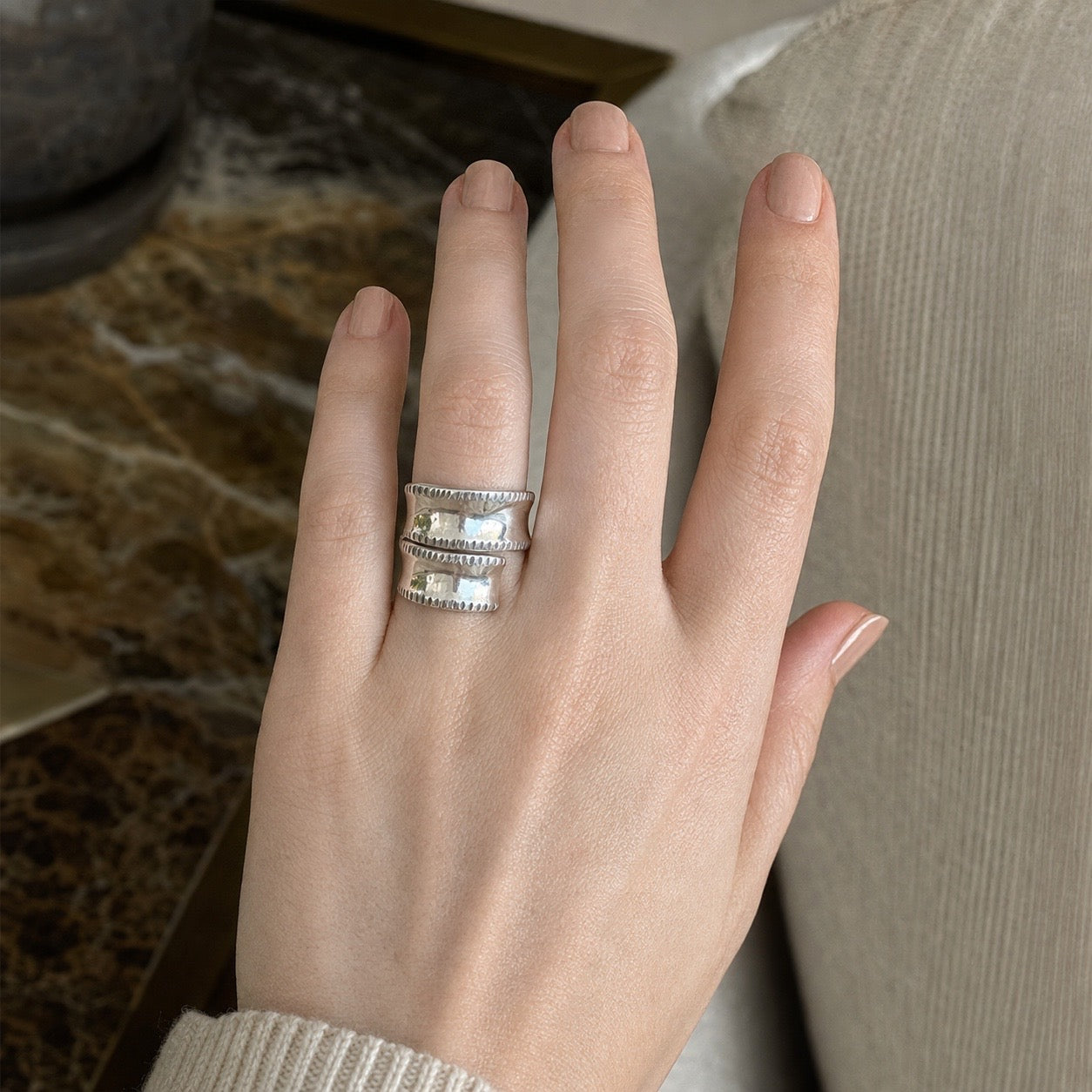 Anillo Espiral con Orilla Martillada
