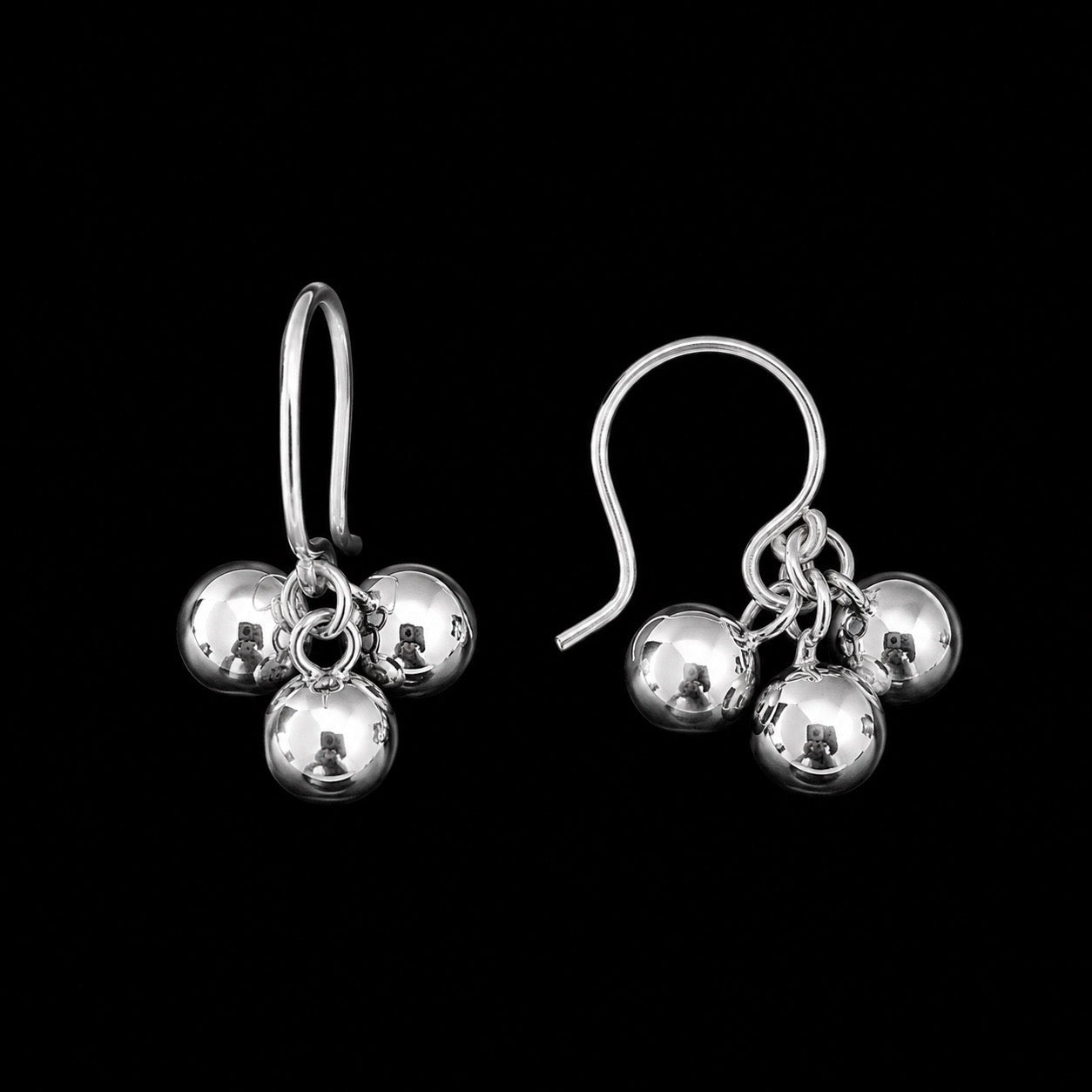 Aretes Colgantes Tres Perlas de Plata