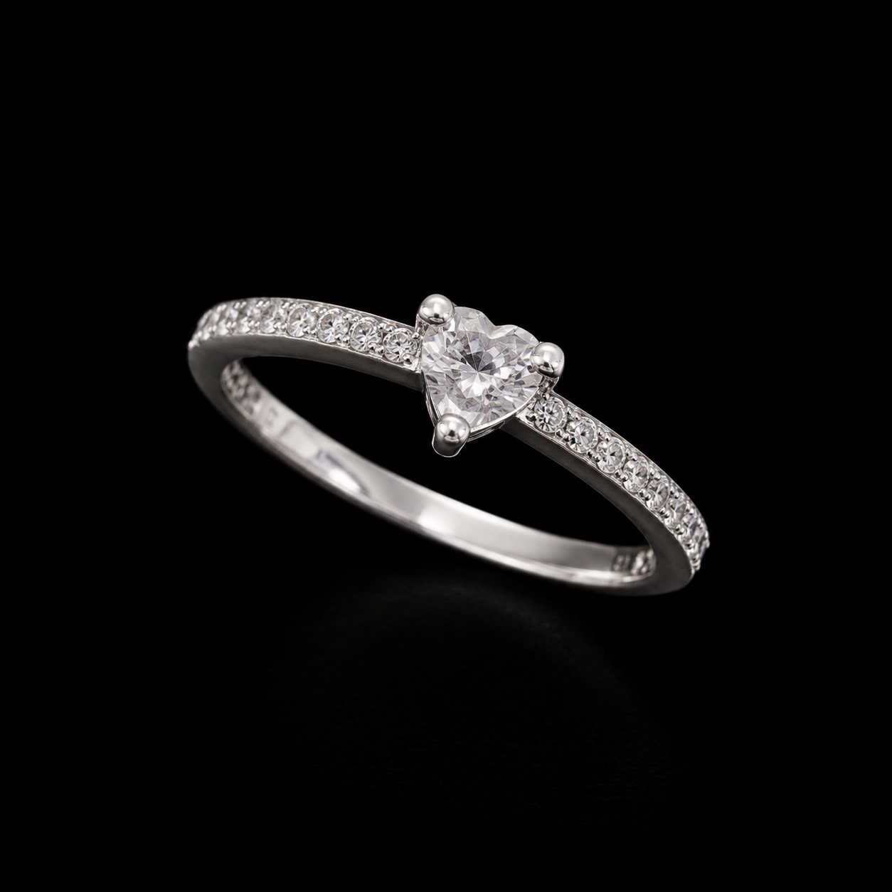 Anillo Corazón de Circonia