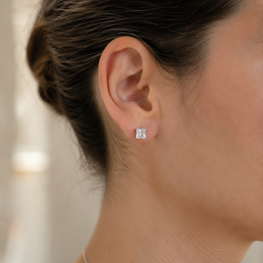 Aretes Dormilona Mini con Circonia