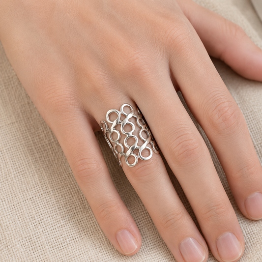 Anillo Infinitos Entrelazados