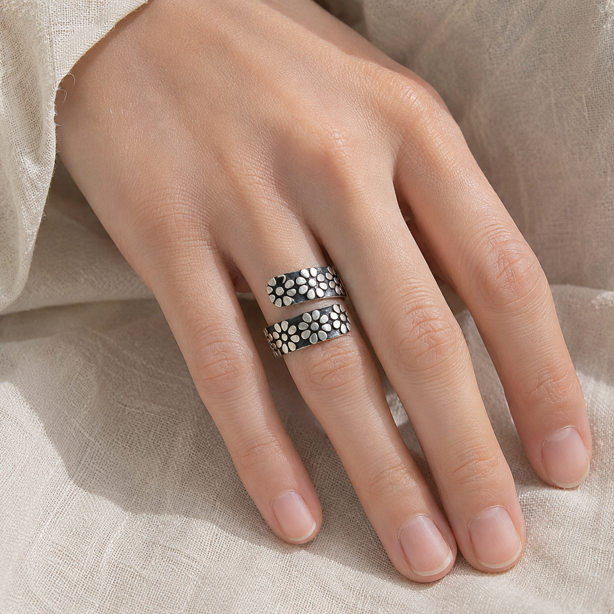 Anillo Espiral de Florecitas
