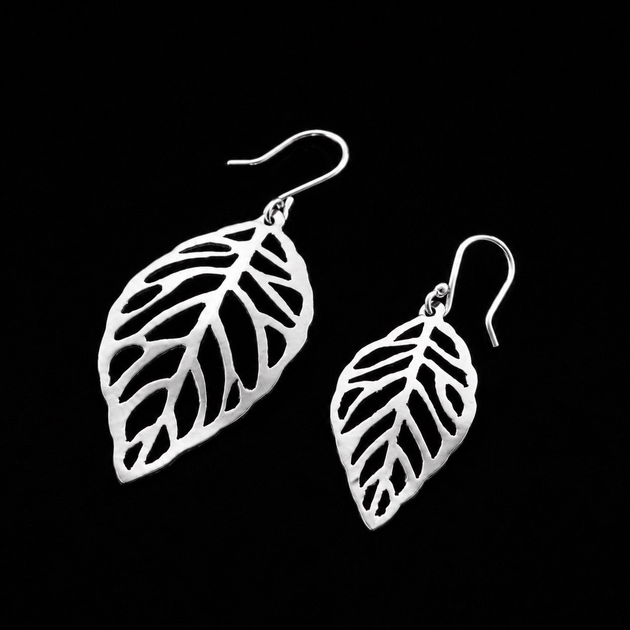 Aretes Colgantes Hoja Calada Grande