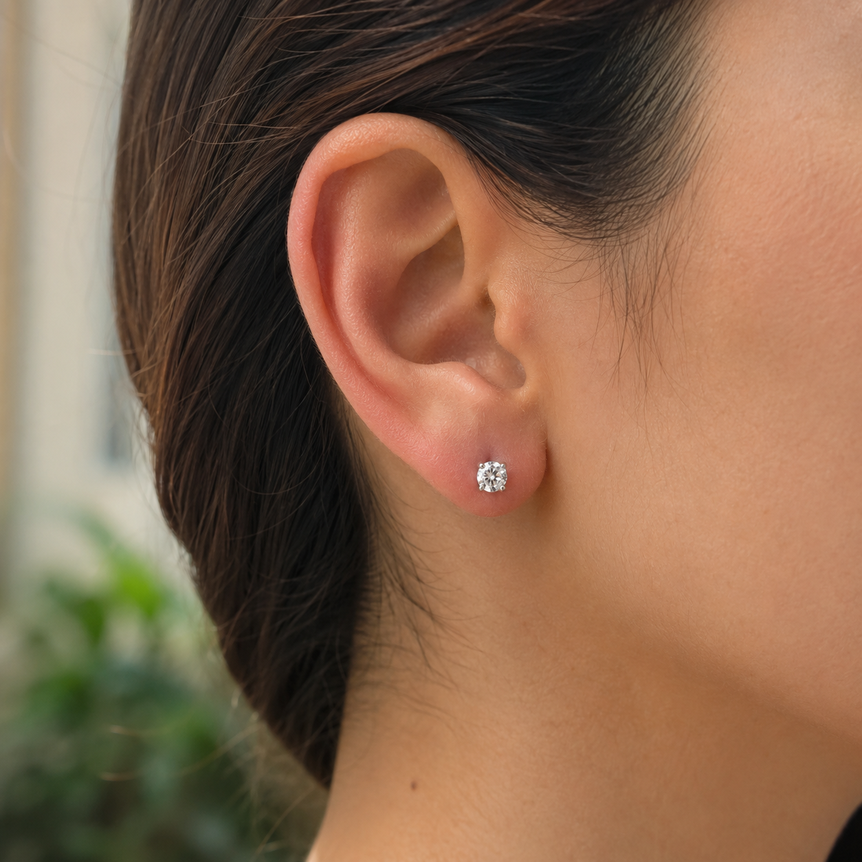 Aretes Dormilona Mediana con Circonia