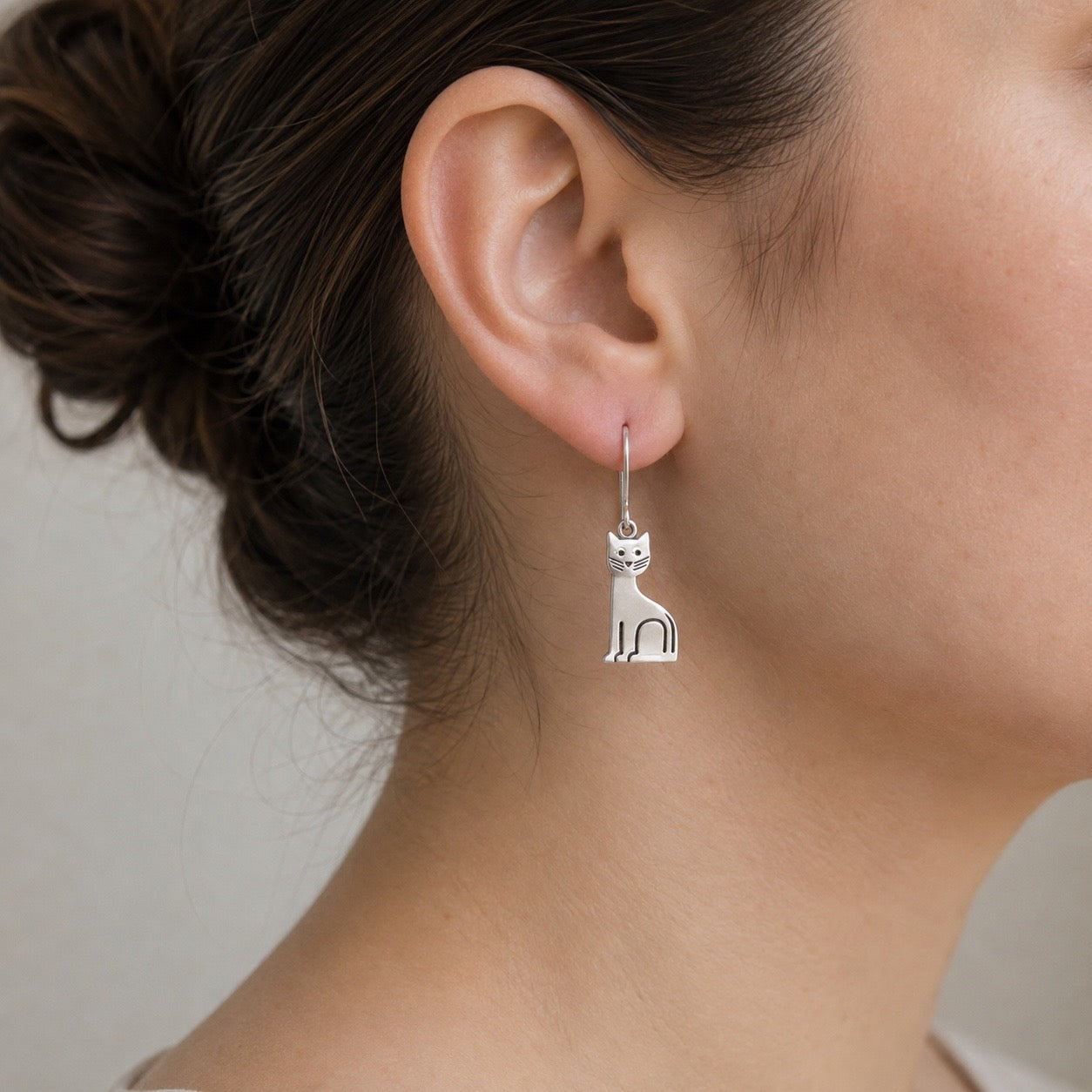 Aretes Colgantes de Gato