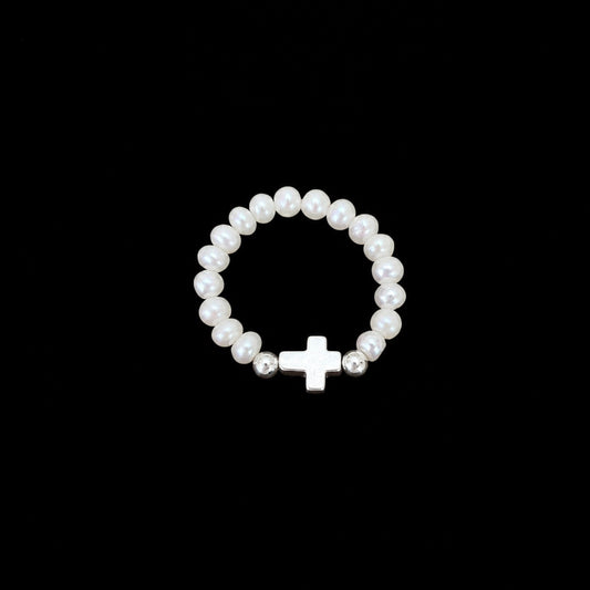 Anillo Elástico Cruz con Perlas de Río