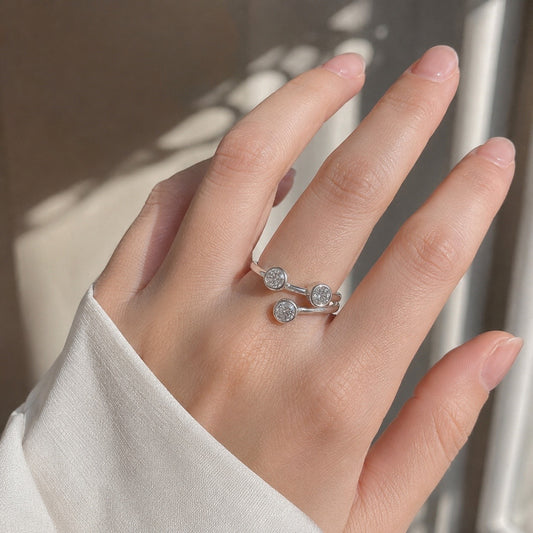 Anillo Tres Circonias
