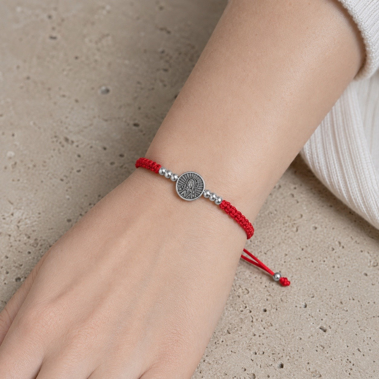 Pulsera Virgen de Guadalupe en Hilo Chica